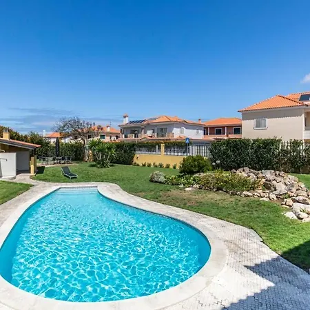 Stunning W/ Pool